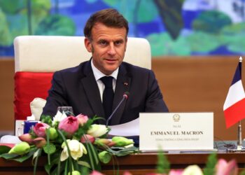 Macron: Trump «se ha dado cuenta» de que Putin «ha mentido» sobre estar listo para la paz