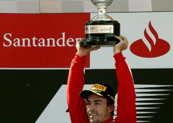 Alonso: Nunca puedes descartar a Verstappen, aunque McLaren seguramente sea más favorito