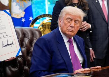 Trump firmará mañana una orden para reducir hasta un 80 % precio de medicinas con receta