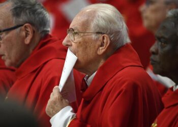 Figuras clave del cónclave: del camarlengo a la voz del ‘Habemus papam’