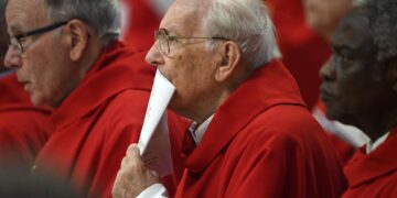 Figuras clave del cónclave: del camarlengo a la voz del ‘Habemus papam’