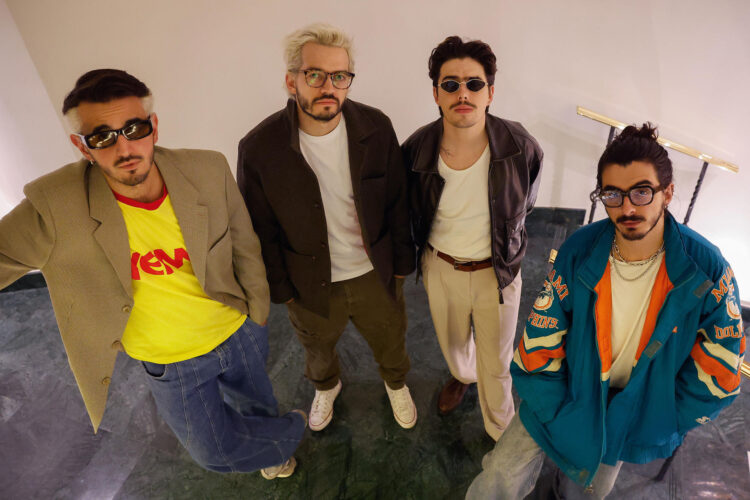 Morat lanza ‘Ya es mañana’, su nuevo álbum inspirado en el sonido de los años 90