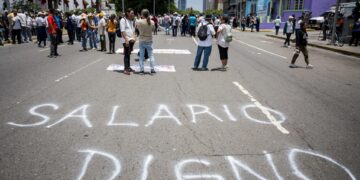 Trabajadores en Caracas protestan contra lo que consideran sueldos de «hambre y miseria»