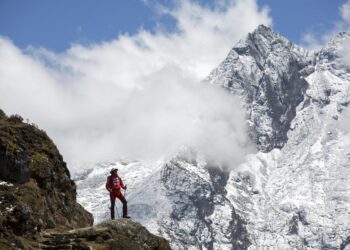 Nepal se prepara para endurecer el acceso al Everest en un nuevo proyecto de ley