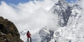 Nepal se prepara para endurecer el acceso al Everest en un nuevo proyecto de ley