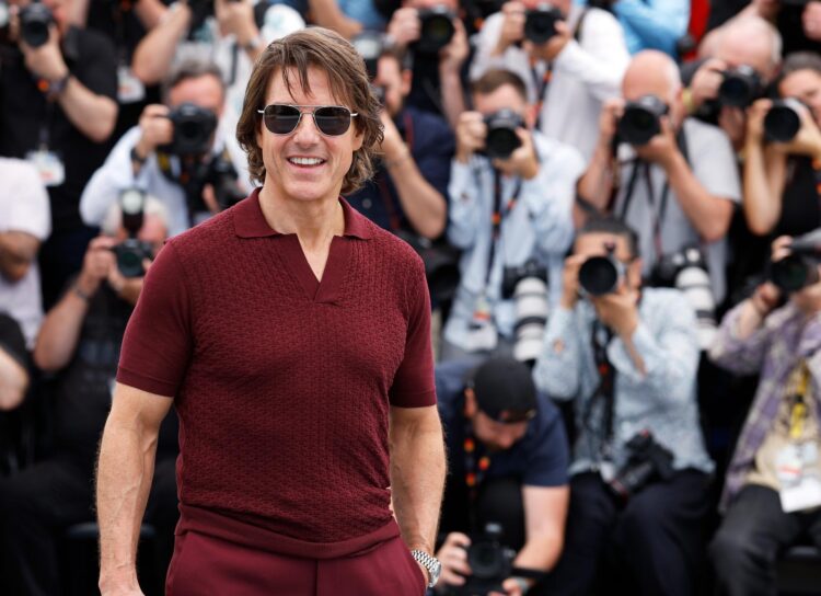 Tom Cruise asiste al photocall de 'Misión: Imposible - La sentencia final' durante el 78º Festival de Cine de Cannes, en Cannes, Francia, 14 de mayo de 2025. El festival de cine se celebra del 13 al 24 de mayo de 2025. (Cine, Francia) EFE/EPA/GUILLAUME HORCAJUELO