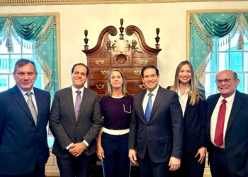 Rubio se reunió con los cinco asilados en embajada Argentina y elogia su «valentía»