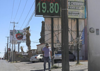 Impuestos a las remesas en EE.UU., otra posible arma contra la inmigración y Latinoamérica
