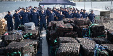 Guardia Costera de EE.UU. incauta cocaína avaluada en 210 millones en el Pacífico Oriental