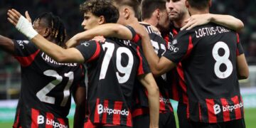 2-0. El Milan evita el desastre en su amarga despedida