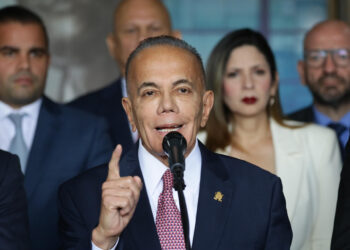 Rosales asegura que en Venezuela han querido «desaparecer y mancillar» el voto