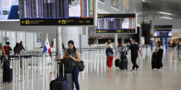 Panamá y Venezuela reanudan vuelos tras meses suspendidos, pero relaciones siguen en pausa