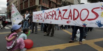 Colombia ya es el tercer país del mundo con más desplazados por la violencia: 7,3 millones de personas