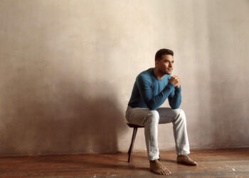 Carlos Rivera busca “defender” el pop en medio del auge de otros géneros musicales