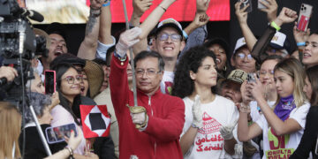 Petro advierte al Senado que el pueblo quiere la consulta popular sobre la reforma laboral