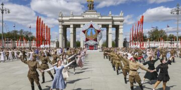 Moscú se engalana y redobla la seguridad para celebrar el 80º aniversario de la Victoria