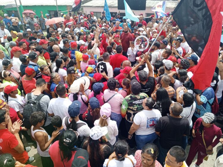 Movilización de La Floresta para asegurar el voto 25M