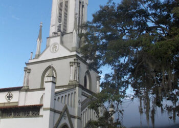 Ciudadano convulsionó frente a una iglesia y no contó con ambulancia en Boconó 
