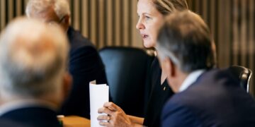 El COI anuncia una revisión de los criterios de participación en el deporte femenino