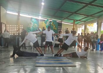 Boconó | Liceo Carlos Barazarte realiza revista gimnástica por su aniversario 