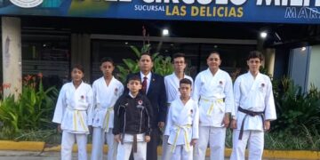Karatecas boconeses triunfan en torneo nacional en Maracay