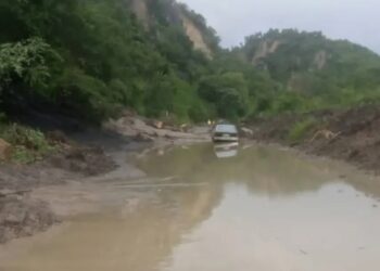 Continúan lluvias en Boconó: Daños estructuras, cierre de vías y autos atrapados