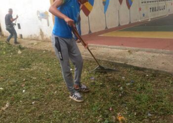 Trujillo | Ornato del Instituto municipal de la Alcaldía de Sucre realizó limpieza del Gimnasio Orlando Colina