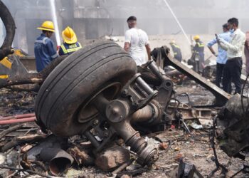 La India admite que «se han perdido muchas vidas» en el accidente aéreo de Air India