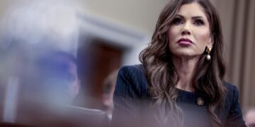 EEUU endurece revisión migratoria a migrantes con visas vencidas tras ataque en Colorado