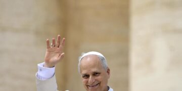 León XIV pide a los seminaristas escuchar el grito de los pequeños, pobres y oprimidos