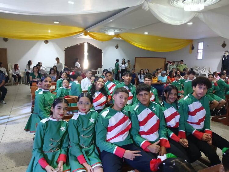 Cumplido acto de grado y ascenso a integrantes de la nueva Banda Show Antonio José de Sucre