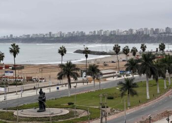 Un fallecido y cinco heridos por el terremoto de magnitud 6,1 en Lima y Callao