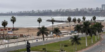 Un fallecido y cinco heridos por el terremoto de magnitud 6,1 en Lima y Callao