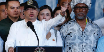 Gustavo Petro afirma que se siente traicionado por su gabinete de ministros