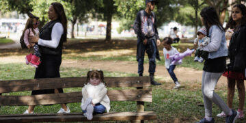 Un día de parque con las ‘mamás’ de muñecas hiperrealistas: “Son obras de arte, no hijos”