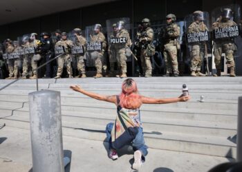 Corte de apelación suspende fallo que devolvía control de la Guardia Nacional a California