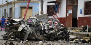 Tres atentados con vehículos bomba sin víctimas en el departamento colombiano del Cauca