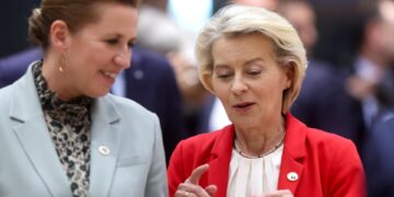 Dinamarca dice que la UE debe tener lista una respuesta si EE.UU. mantiene sus aranceles