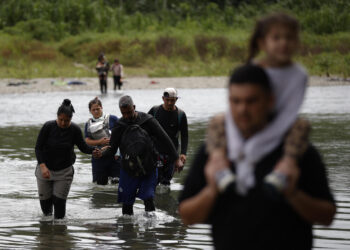 Colombia alerta sobre «crisis humanitaria» en Darién: 9.000 migrantes se devolvieron este año