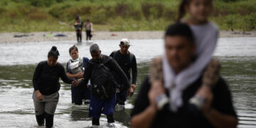 Colombia alerta sobre «crisis humanitaria» en Darién: 9.000 migrantes se devolvieron este año