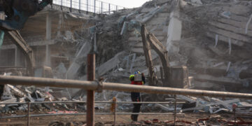 El edifico derrumbado en Bangkok tras el terremoto de magnitud 7,7 tenía defectos de construcción y diseño
