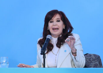 Cristina Fernández asegura que el 18 de junio se entregará a la Justicia
