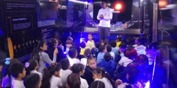 Astrobús visita la Escuela Básica Estadal Coromoto en Mérida
