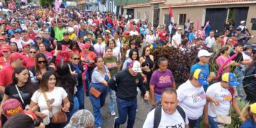 Merideños acompañaron inscripción ante el CNE de los candidatos a alcaldes del GPPSB