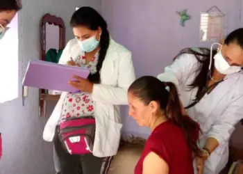 El equipo de salud del ASIC Urdaneta atiende emergencias por las fuertes lluvias