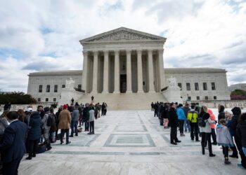 El Supremo da vía libre al Gobierno de Trump para deportar migrantes a terceros países