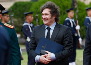 Milei inicia gira en la que se reunirá con León XIV, Meloni, Macron y Netanyahu