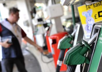 El Consejo de Derechos Humanos de la ONU debate la necesidad de poner fin al uso de los combustibles fósiles