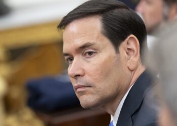 Marco Rubio pide a China que intermedie para que Irán no cierre el estrecho de Ormuz