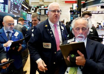 Wall Street abre en rojo, lastrada por nuevas amenazas arancelarias y la bajada de Boeing